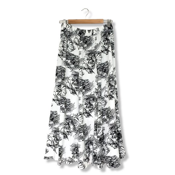 Vintage Berek Travelsmith White and Black Patterned Midi Skirt Size Small - Picture 4 of 7